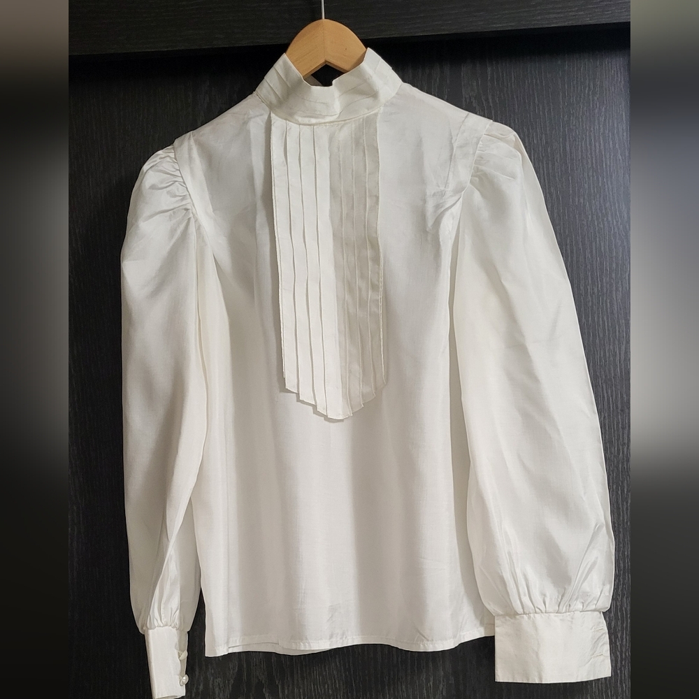 Vintage White Pleated Women's Blouse